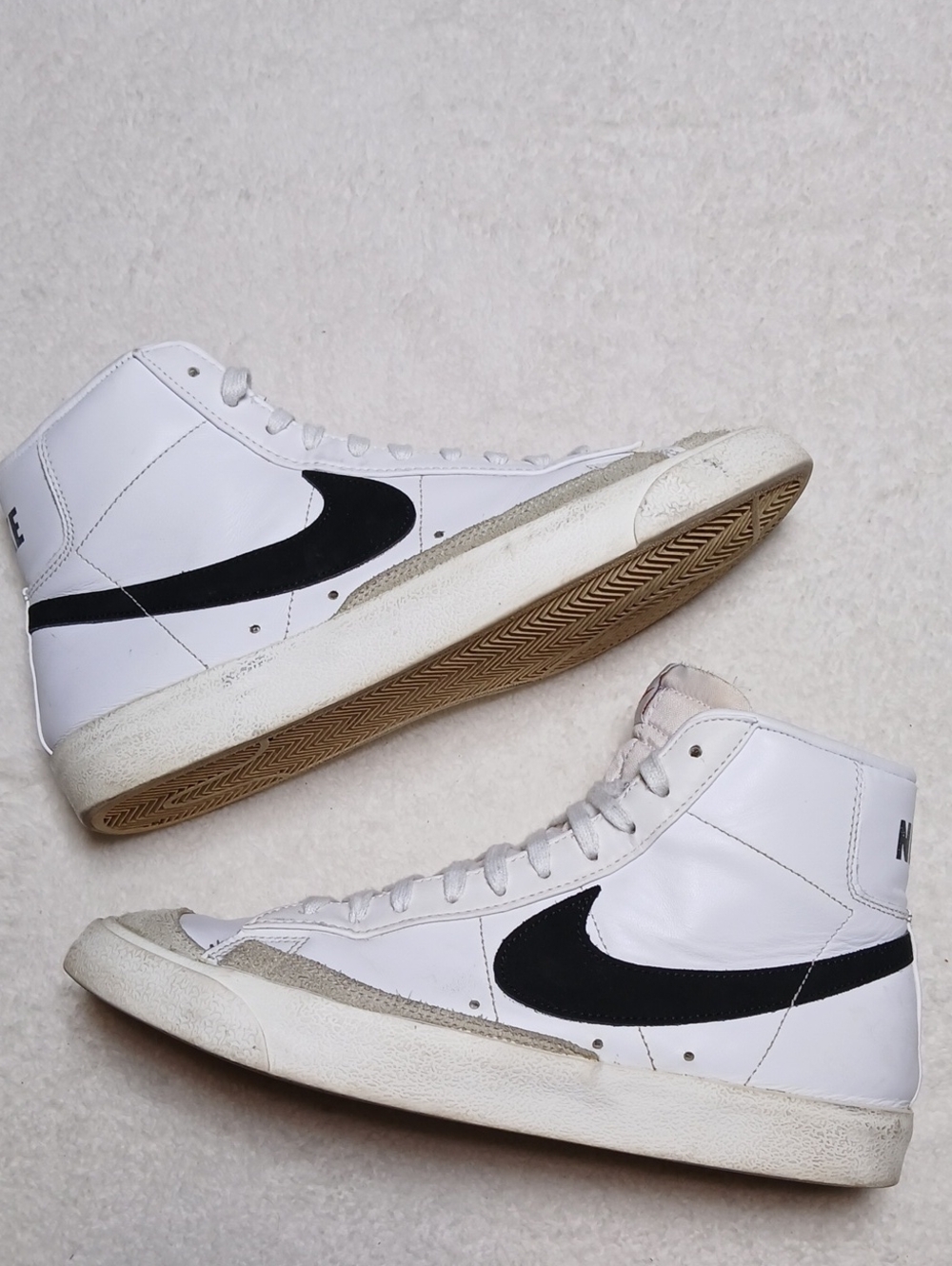 Nike White and Black High-Top Sneakers Size 10 Mens
